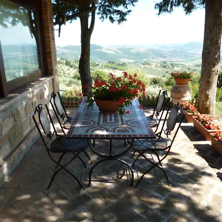 Casa vacanze La Bicocca - Apt. Il Leccio Castel Rigone